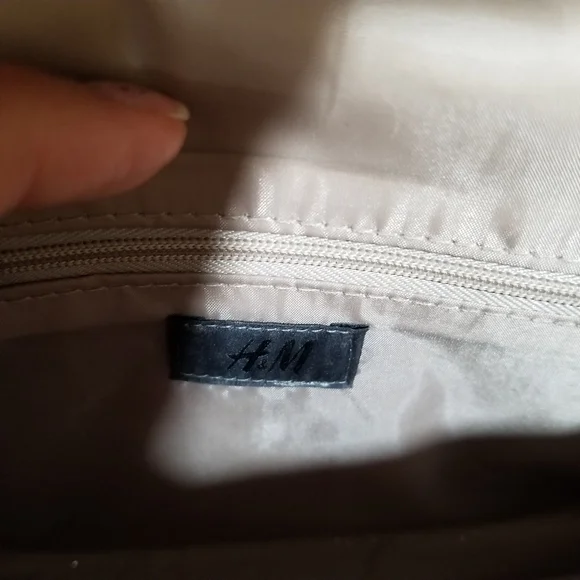 H&M Crossbody Clutch Purse Color Pink And Silver Glitters...!! - Picture 11 of 13